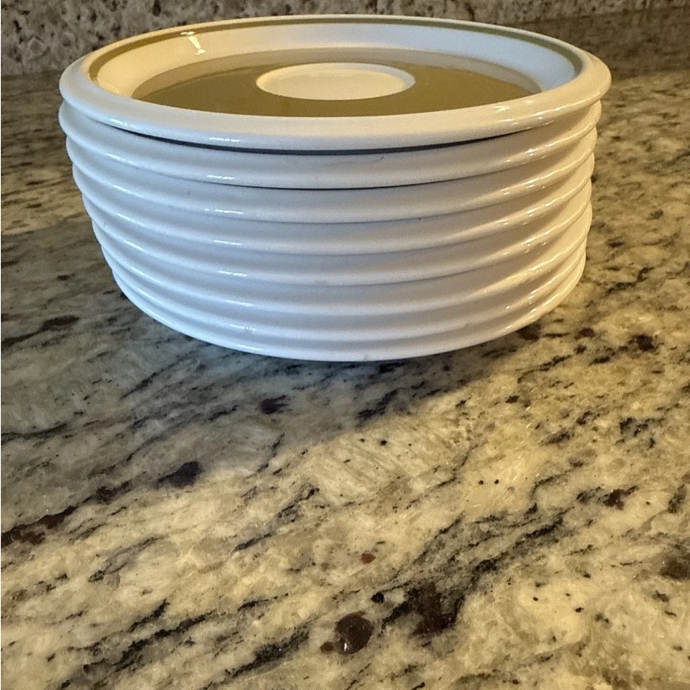 Vintage Mikasa Light N’ Lively Oven To Table Plates 6.5” Set Of 8 - Picture 4 of 5